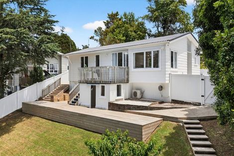 Photo of property in 17 Lysander Crescent, Beach Haven, Auckland, 0626