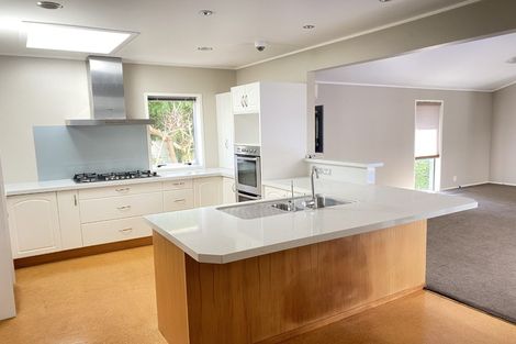 Photo of property in 875 Beach Road, Waiake, Auckland, 0630