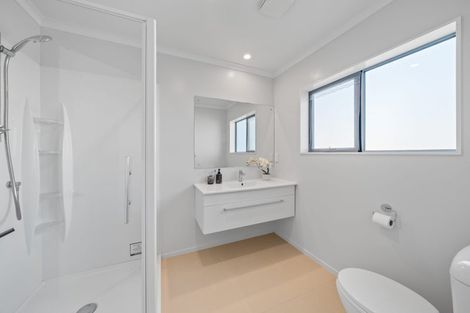 Photo of property in 71 Grenada Drive, Grenada Village, Wellington, 6037