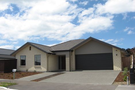 Photo of property in 3 Corsican Grove, Parklands, Christchurch, 8083