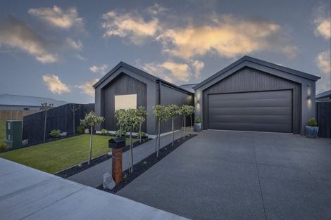 Photo of property in 18 Ellmers Street, Woodend, 7691