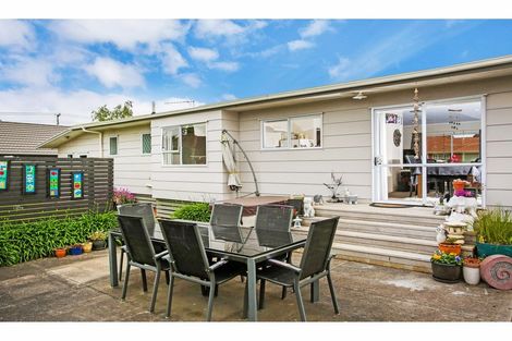 Photo of property in 3 Alpha Street, Papakura, 2110