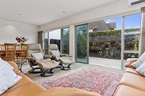 Photo of property in 7/258 Hurstmere Road, Takapuna, Auckland, 0622