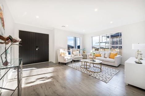 Photo of property in 10 Aklander Rise, Flat Bush, Auckland, 2019