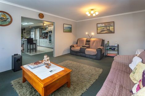 Photo of property in 3 Acacia Court, Whitianga, 3510