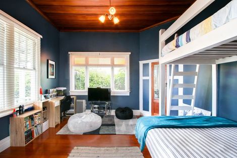 Photo of property in 1 Latham Street, Napier South, Napier, 4110