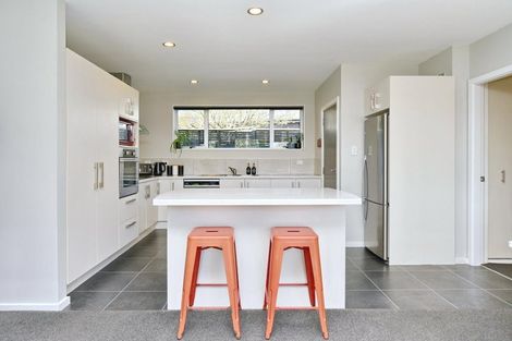 Photo of property in 9 Coates Place, Rangiora, 7400