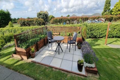 Photo of property in 9 Waipuna Grove, Levin, 5571