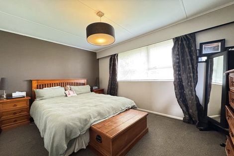 Photo of property in 129 Holborn Drive, Stokes Valley, Lower Hutt, 5019