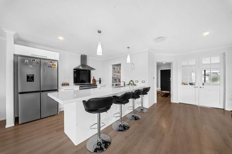 Photo of property in 11 Millbrae Place, Pokeno, 2402