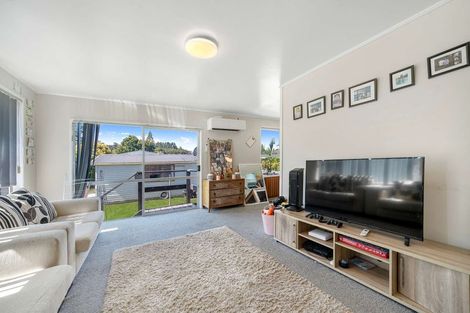 Photo of property in 6 Karina Place, Glen Eden, Auckland, 0602