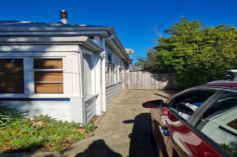 Photo of property in 31 Sutherland Road, Point Chevalier, Auckland, 1025