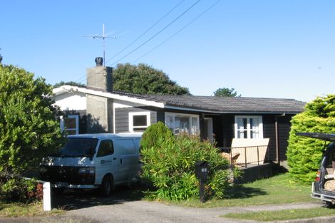 Photo of property in 14 Kawau Grove, Waikanae Beach, Waikanae, 5036