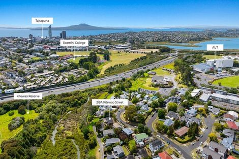 Photo of property in 1/9a Kitewao Street, Northcote, Auckland, 0627