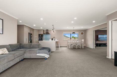 Photo of property in 32 Cotswold Place, Ohauiti, Tauranga, 3112