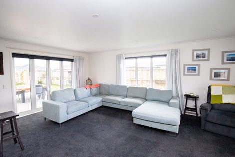 Photo of property in 8 Costello Drive, Ngatea, 3503