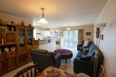 Photo of property in 35 Walnut Place, Tokoroa, 3420