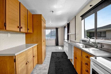 Photo of property in 4 Ponderosa Place, Opunake, 4616