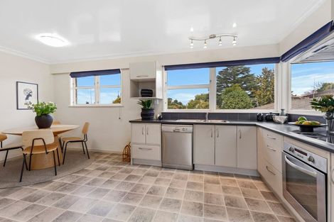 Photo of property in 19 Regent Street, Brookfield, Tauranga, 3110