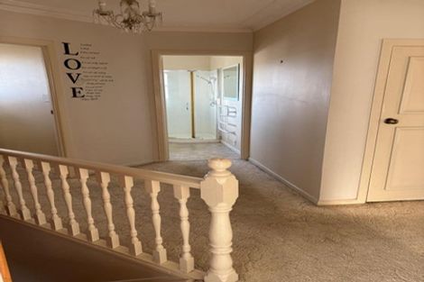 Photo of property in 465 Glenfield Road, Glenfield, Auckland, 0629