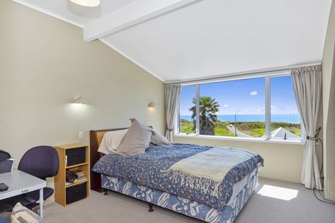 Photo of property in 1012b Papamoa Beach Road, Papamoa Beach, Papamoa, 3118