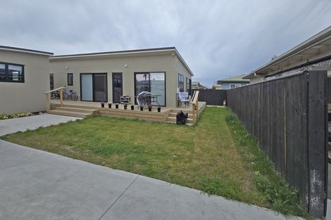 Photo of property in 12 Kauri Road, Stanmore Bay, Whangaparaoa, 0932