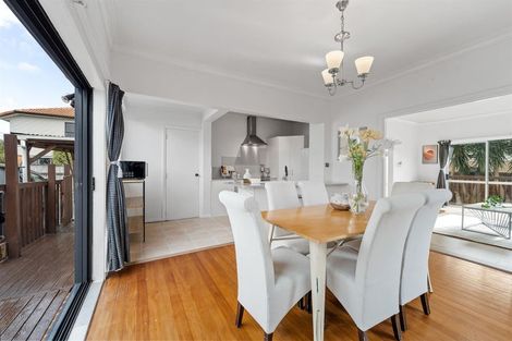 Photo of property in 60a Waimumu Road, Massey, Auckland, 0614