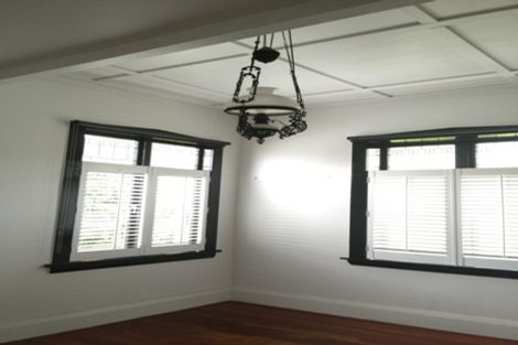 Photo of property in 15 Kerr Street, Devonport, Auckland, 0624