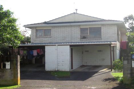 Photo of property in 2/47 Zita Maria Drive, Massey, Auckland, 0614