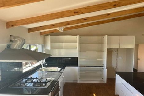 Photo of property in 10 Loughanure Place, Massey, Auckland, 0614