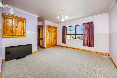 Photo of property in 9 Samara Place, Clendon Park, Auckland, 2103
