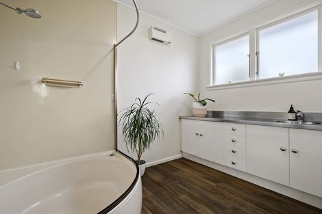 Photo of property in 35 Fairford Street, Bishopdale, Christchurch, 8053