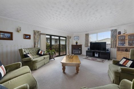 Photo of property in 4 Denver Grove, Totara Park, Upper Hutt, 5018