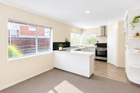 Photo of property in 96a Mangorei Road, Strandon, New Plymouth, 4312