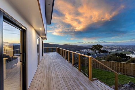 Photo of property in 15 Parkridge Place, Mount Pleasant, Christchurch, 8081