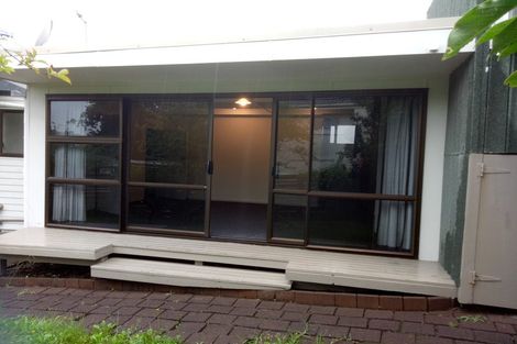 Photo of property in 4 Evans Road, Glen Eden, Auckland, 0602