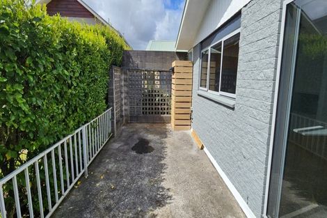 Photo of property in 1/246 Courtenay Street, Strandon, New Plymouth, 4312