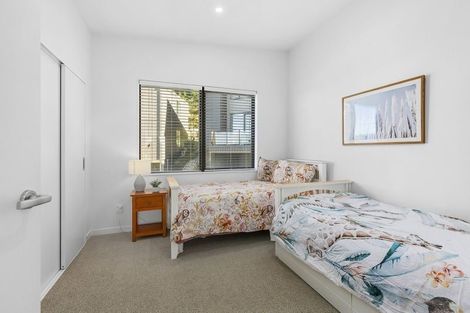 Photo of property in 9/52 High Street, Island Bay, Wellington, 6023