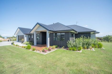 Photo of property in 30 Westwood Drive, Aokautere, Palmerston North, 4471