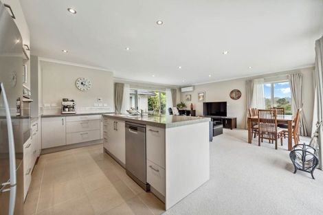 Photo of property in 1 Mural Place, Greenhithe, Auckland, 0632