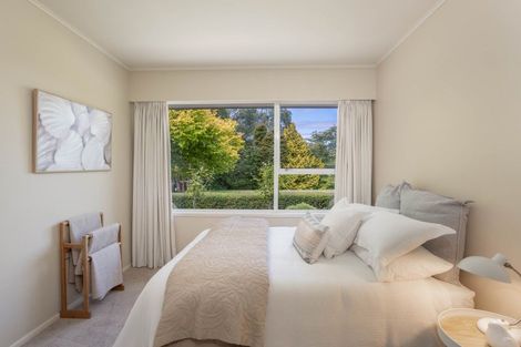 Photo of property in 142 Gillespie Place, Acacia Bay, Taupo, 3385