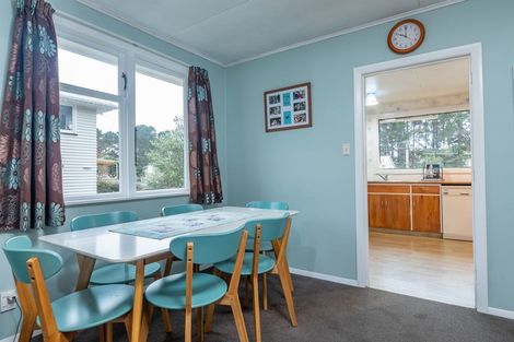 Photo of property in 24 Worcester Place, Cannons Creek, Porirua, 5024