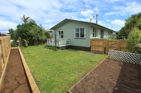 Photo of property in 19 Lorenzen Bay Road, Raglan, 3225