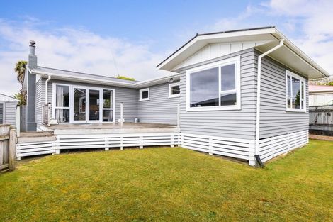 Photo of property in 327 Frankley Road, Ferndale, New Plymouth, 4310