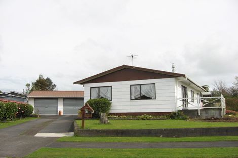 Photo of property in 35 Kowhai Street, Inglewood, 4330