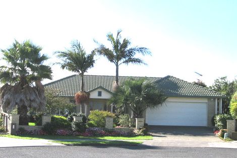 Photo of property in 7 Auden Close, Somerville, Auckland, 2014