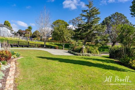 Photo of property in 10 View Street, Maungaturoto, 0520