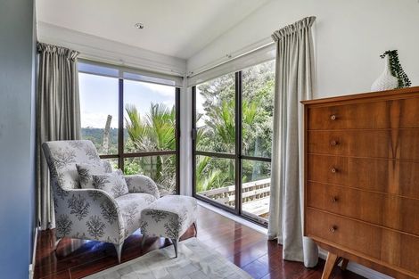 Photo of property in 37 York Road, Titirangi, Auckland, 0604