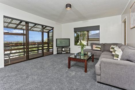 Photo of property in 2/38 Birkdale Road, Birkdale, Auckland, 0626