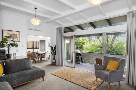 Photo of property in 1 Ashford Place, Havelock North, 4130